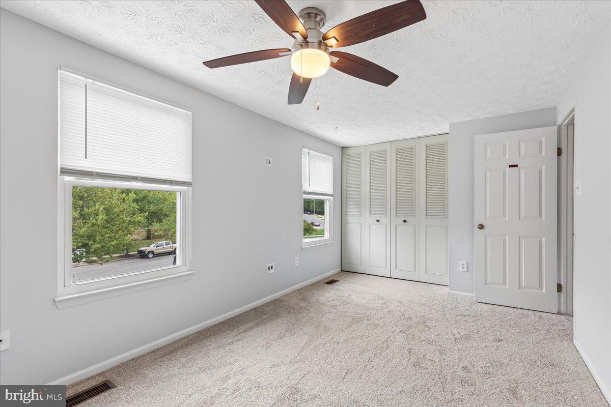 15412 N Oak Ct Property Photo 10
