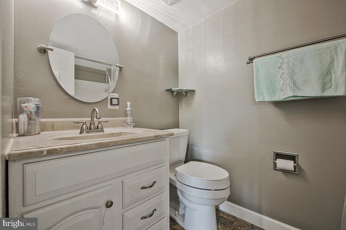 15708 Dorset Rd #176 Property Photo 20