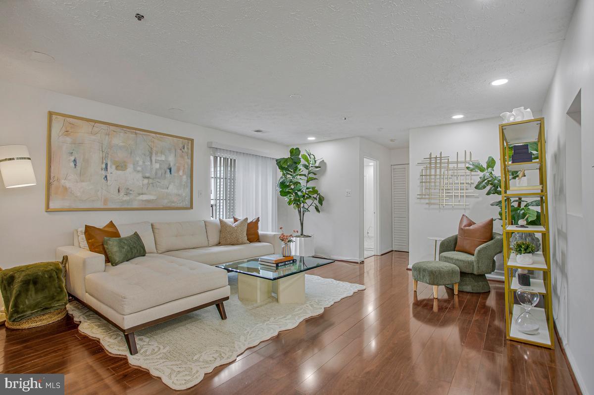 11500 JOYCETON DR #36-6 Property Photo 1
