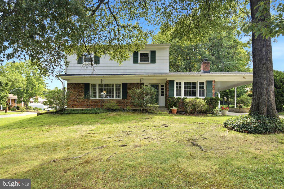 7021 SAINT ANNES AVE Property Photo 1
