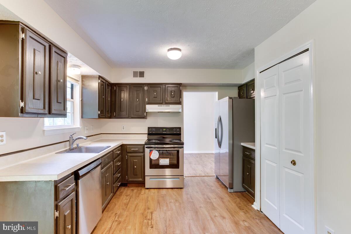 12725 Hillmeade Station Dr E Property Photo 14