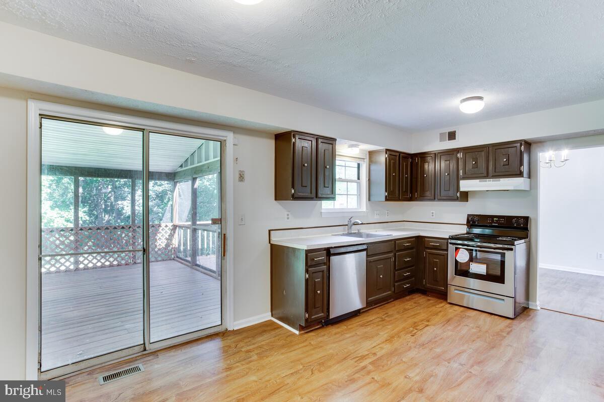 12725 Hillmeade Station Dr E Property Photo 16