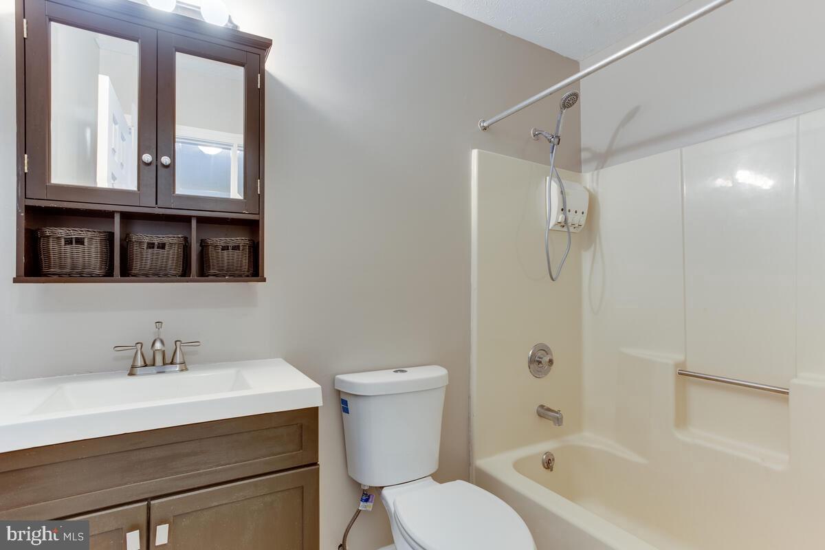 12725 Hillmeade Station Dr E Property Photo 18