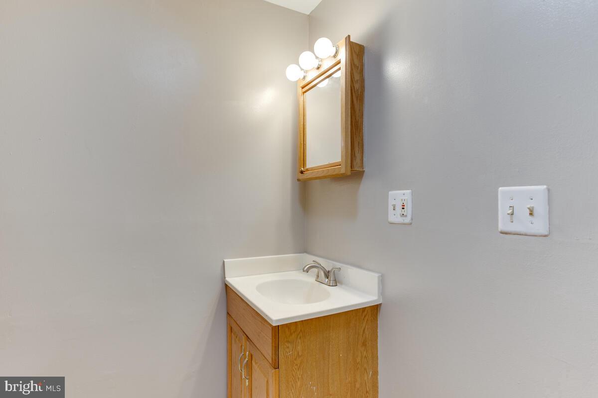 12725 Hillmeade Station Dr E Property Photo 29
