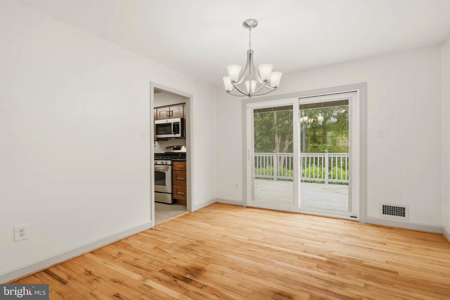 11809 Montague Dr Property Photo 8
