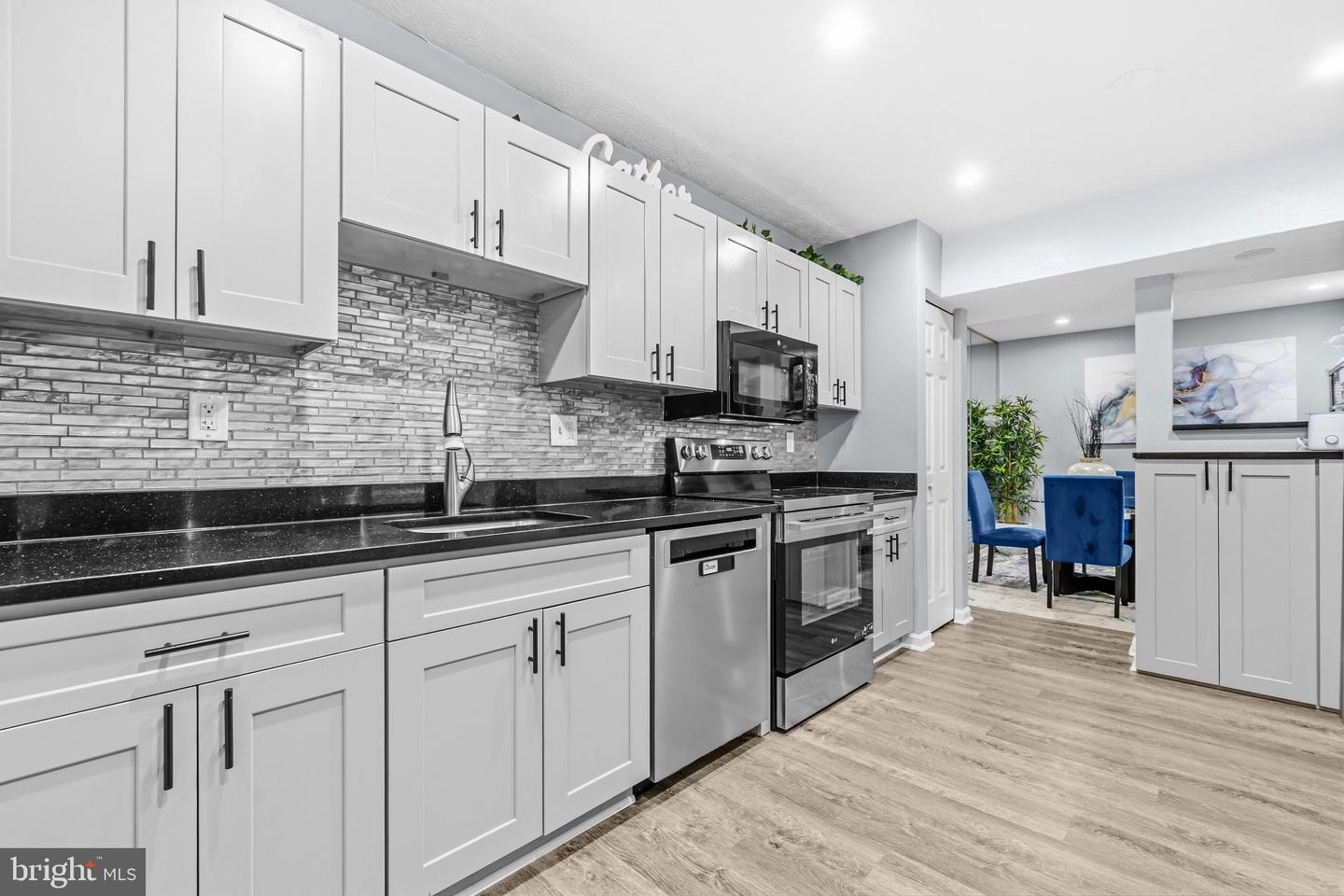 10407 Campus Way S Property Photo 15