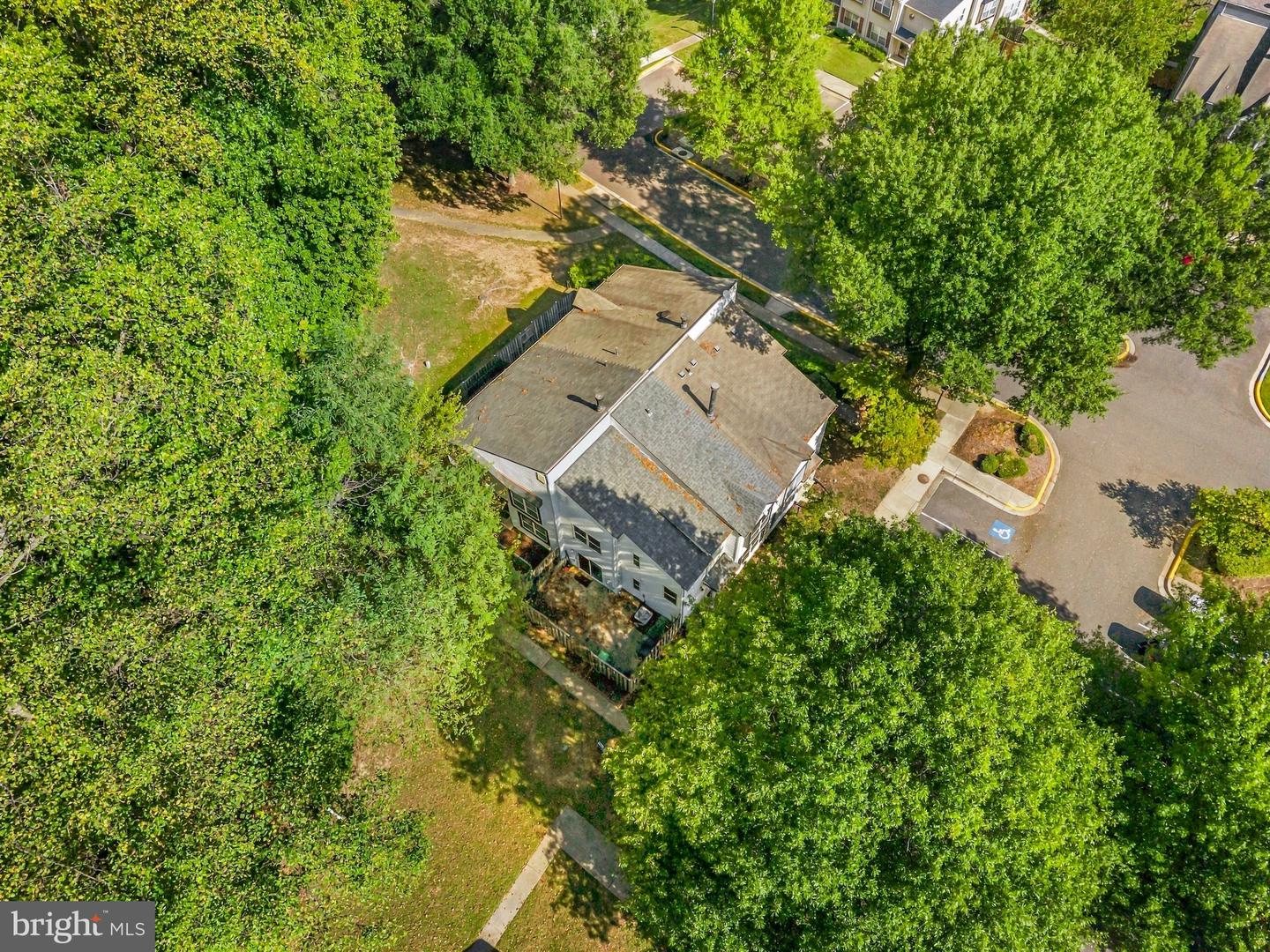 10407 Campus Way S Property Photo 26