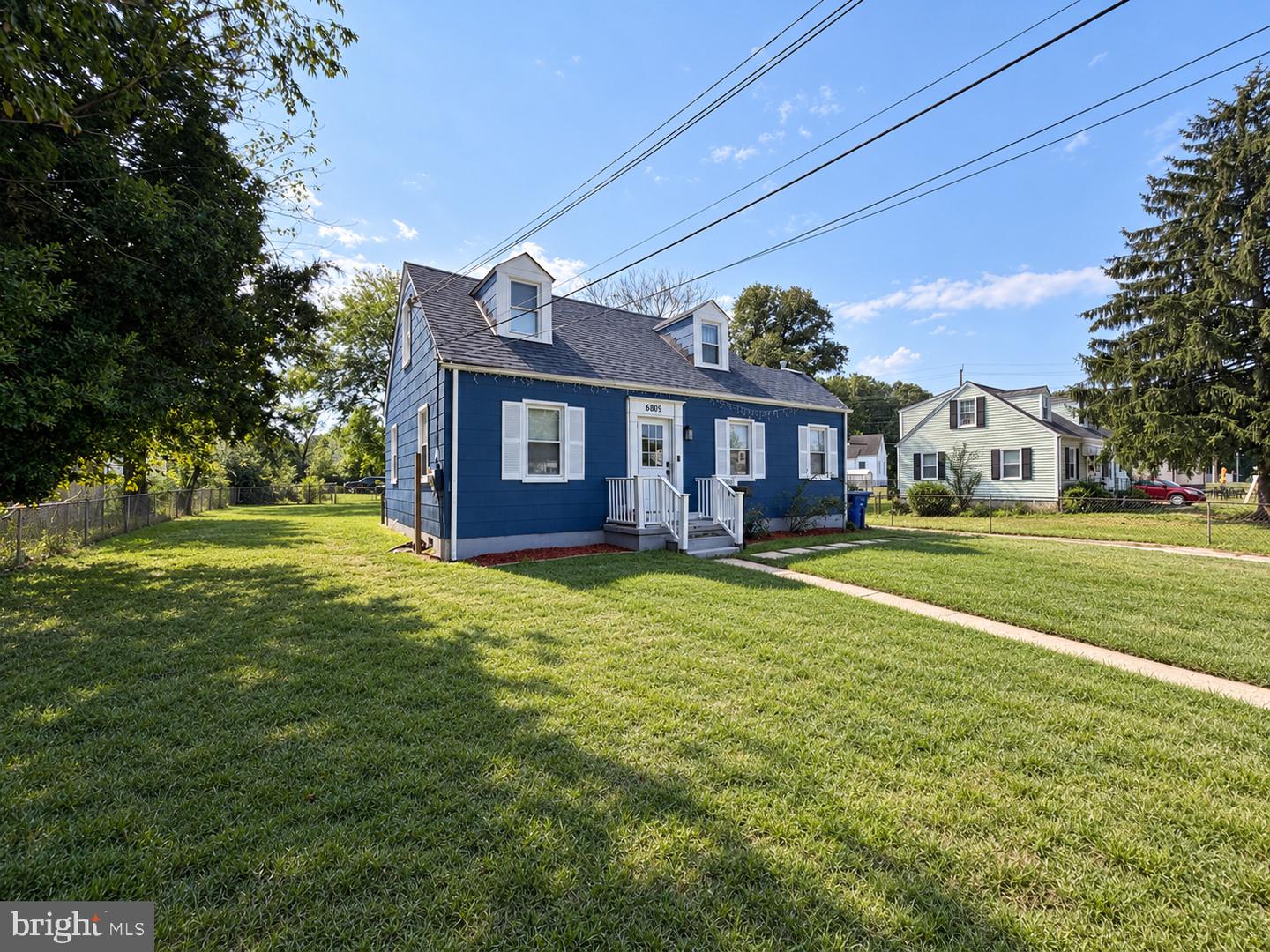 6809 Lou Ln Property Photo 4