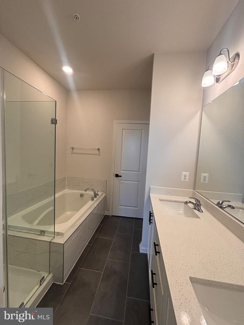 4826 Vista Glen Ln Property Photo 11