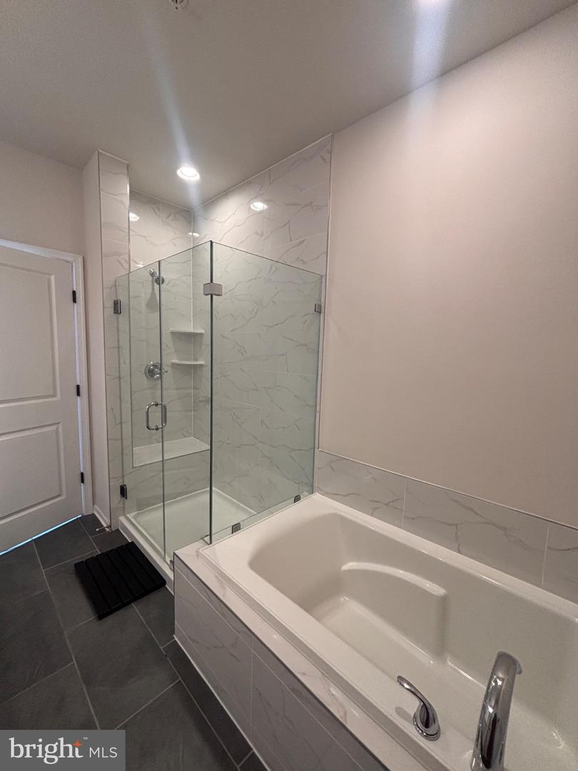 4826 Vista Glen Ln Property Photo 14