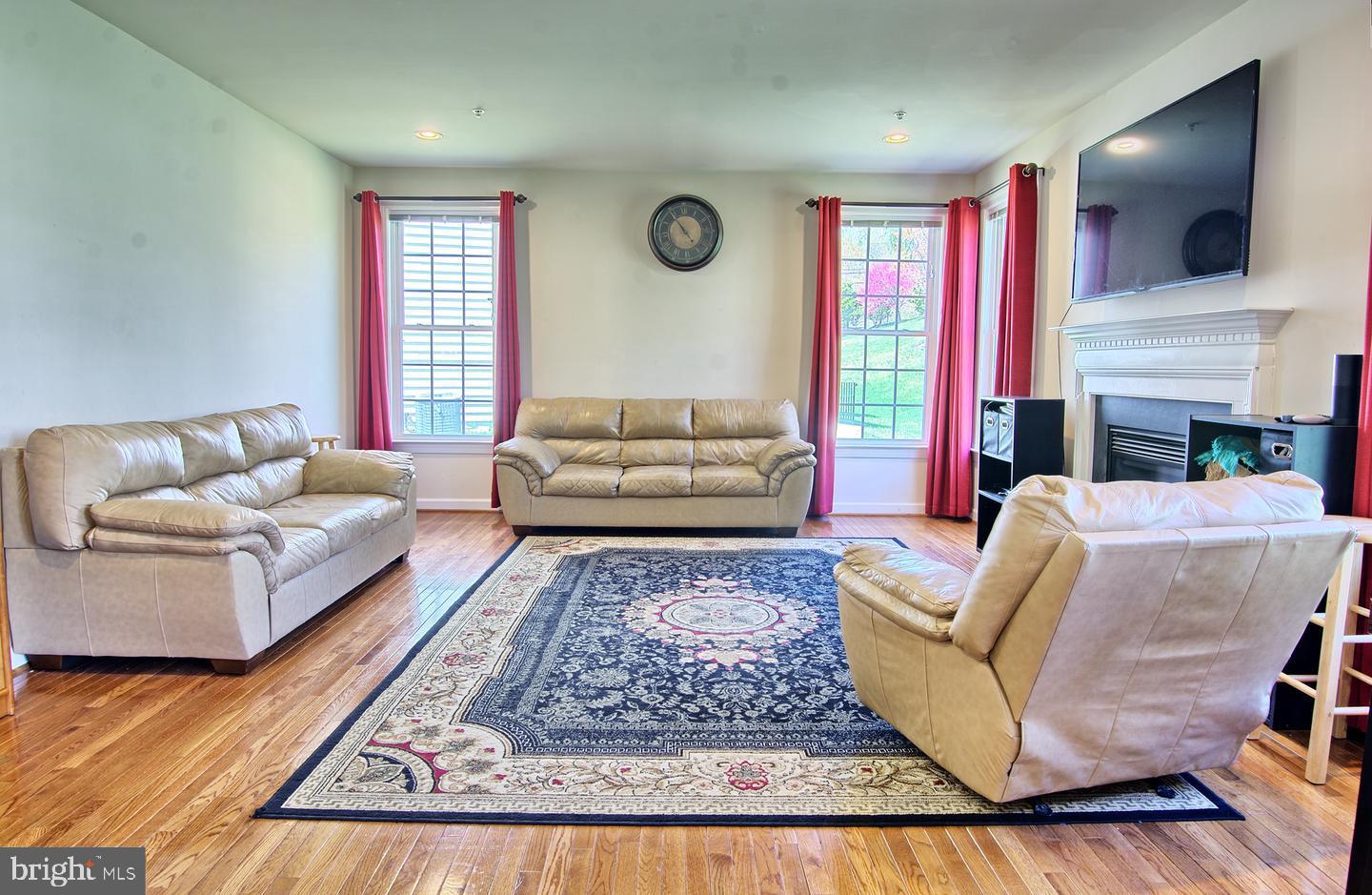 6804 Diploma Dr Property Photo 3