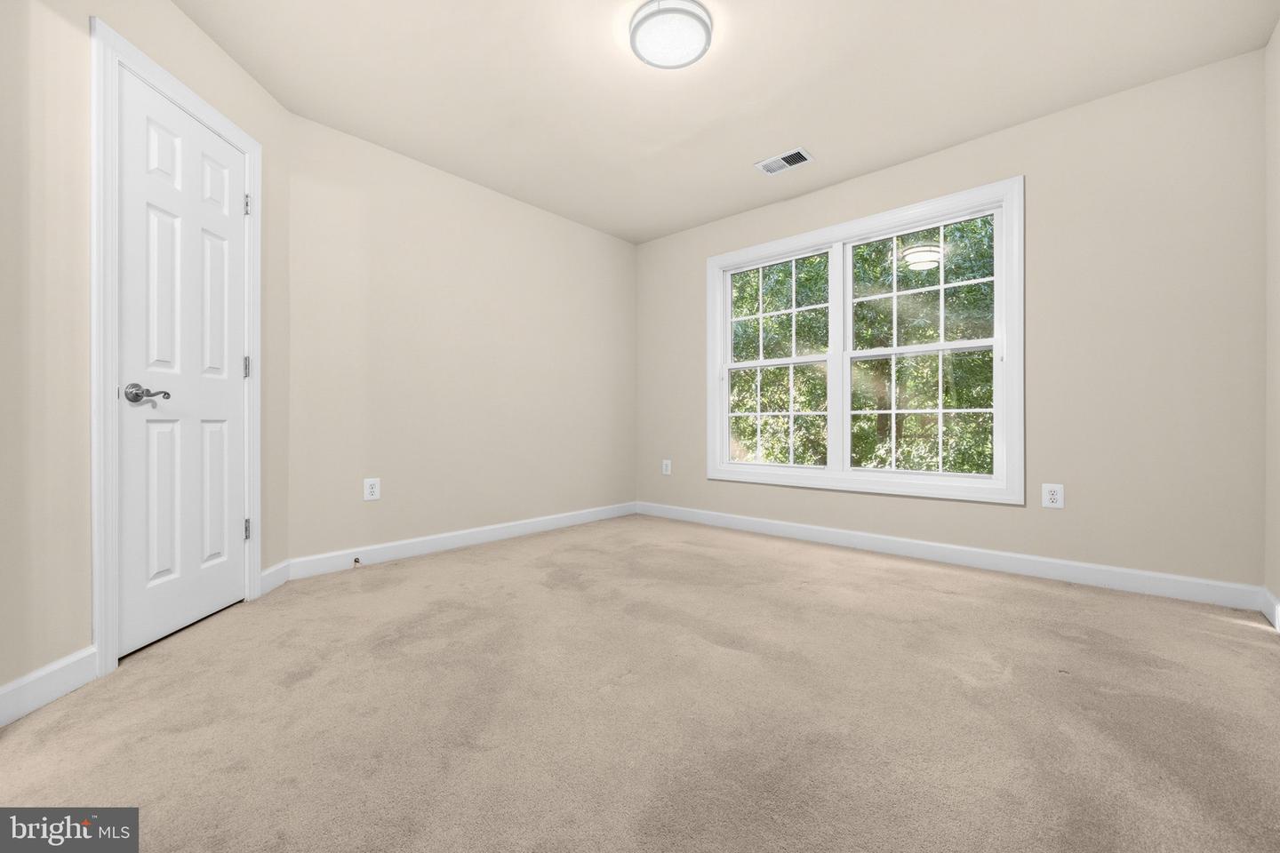 12334 Lanham Severn Rd Property Photo 42
