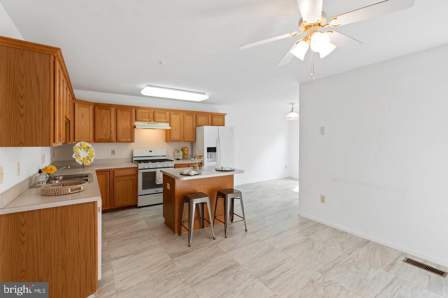 10209 Balsam Poplar Pl Property Photo 11