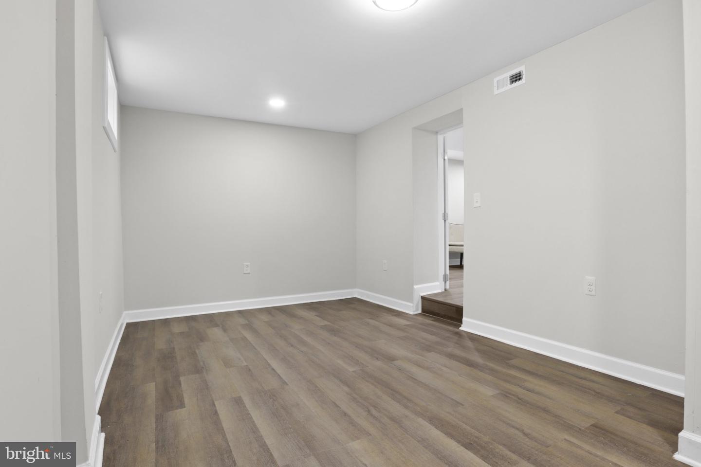720 Sheridan St Property Photo 31
