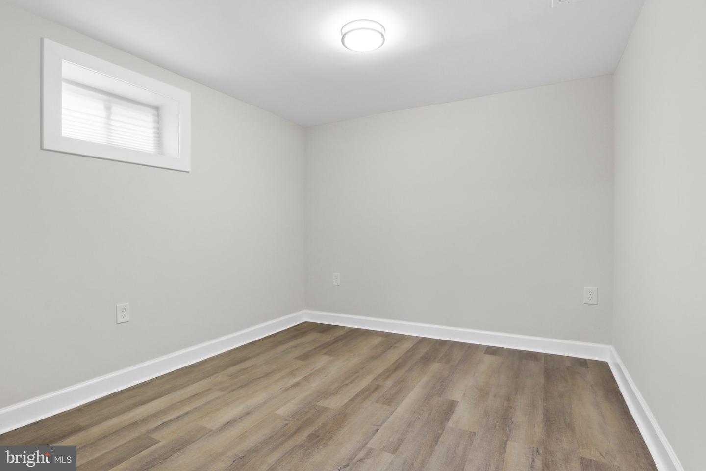 720 Sheridan St Property Photo 34