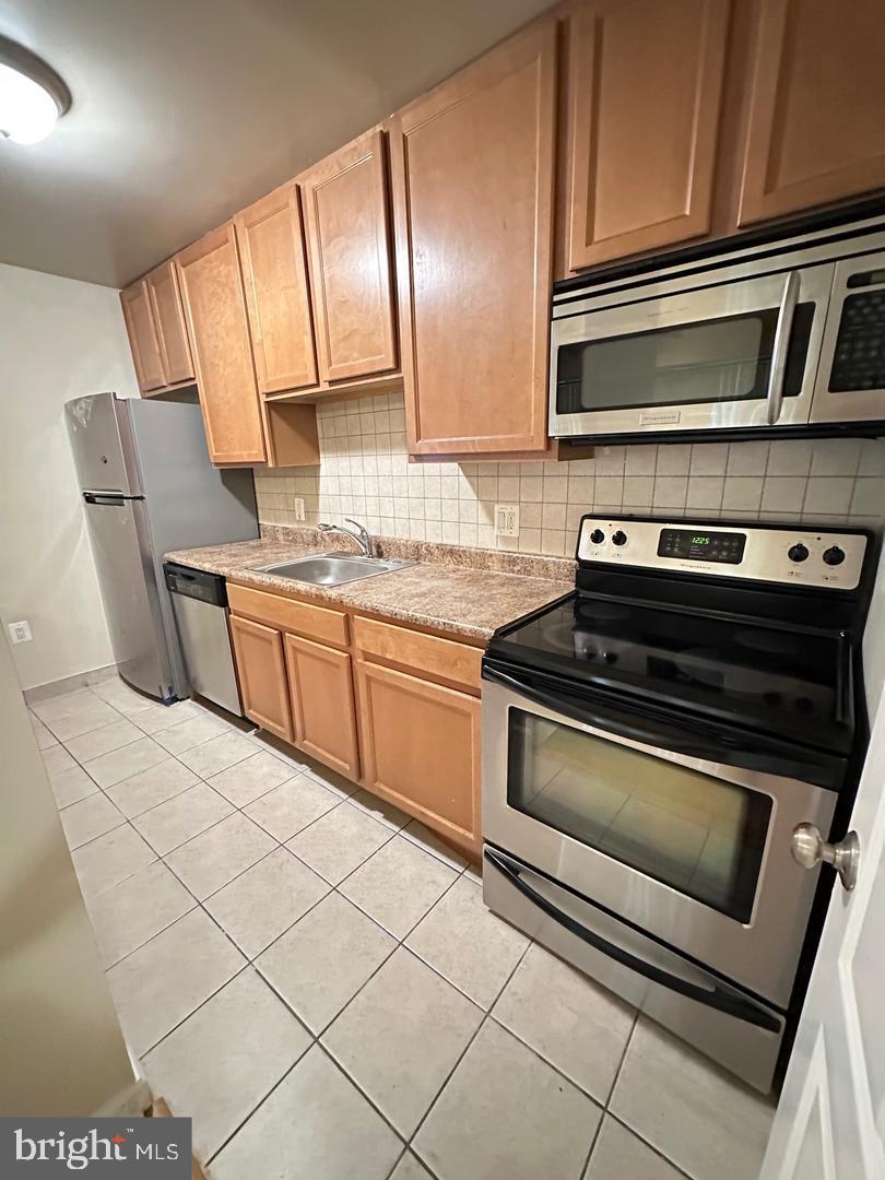 6310 Hil Mar Dr #1 Property Photo 5
