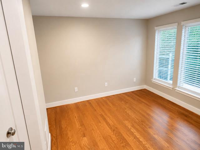 5644 46th Pl Property Photo 3