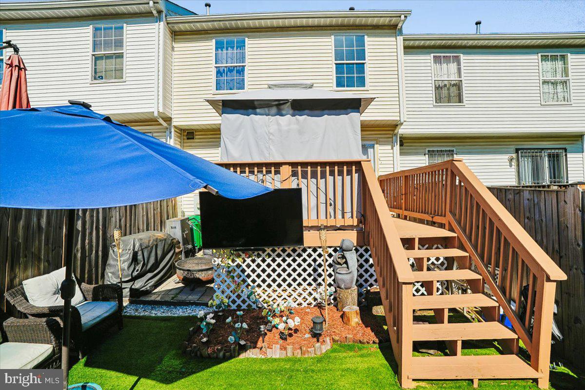 5312 Stoney Meadow Dr Property Photo 3