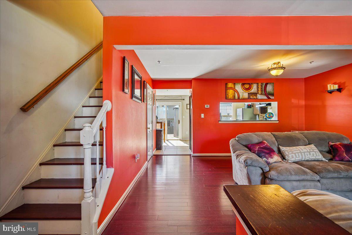5312 Stoney Meadow Dr Property Photo 4