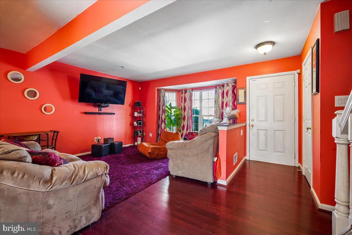 5312 Stoney Meadow Dr Property Photo 5
