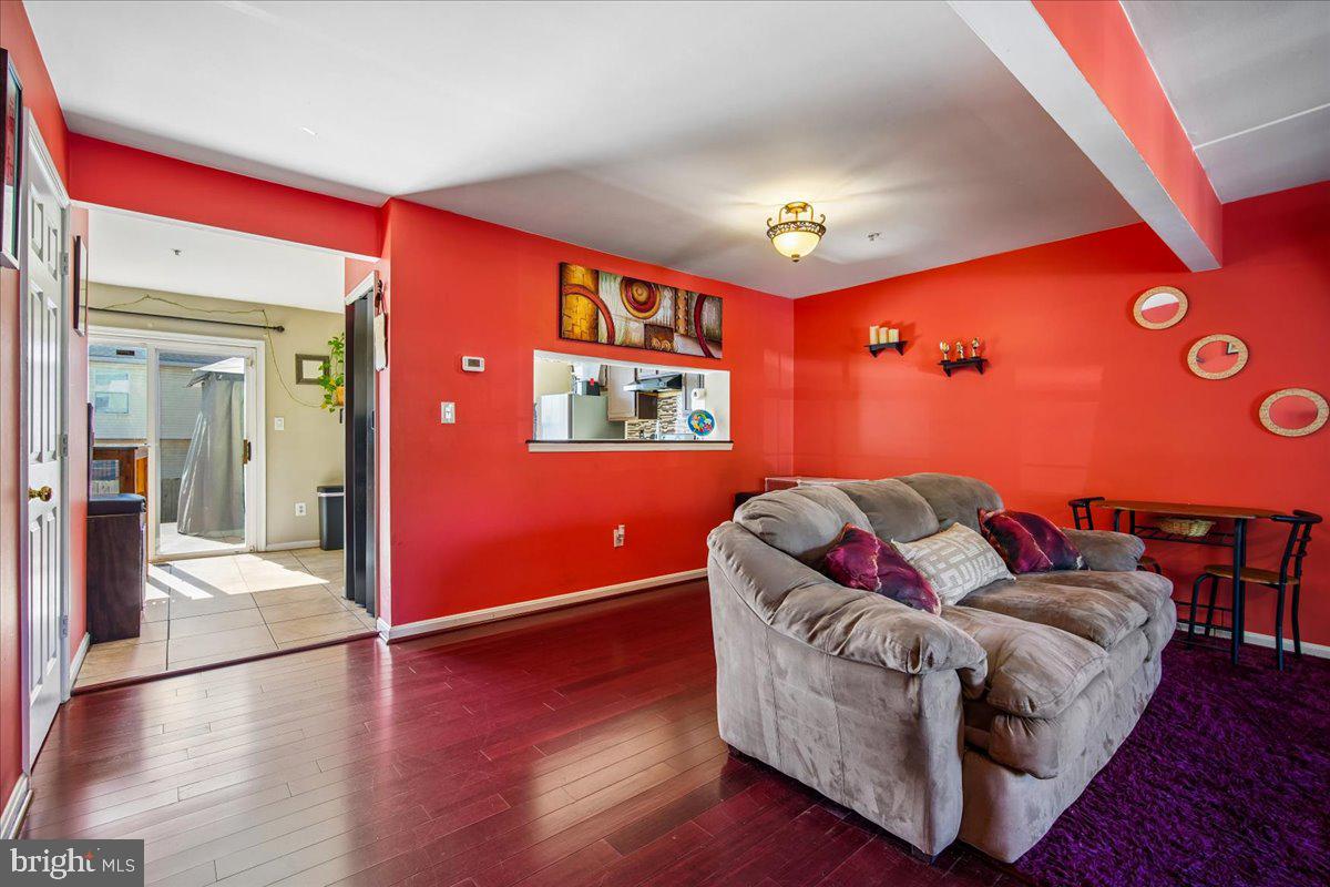5312 Stoney Meadow Dr Property Photo 8