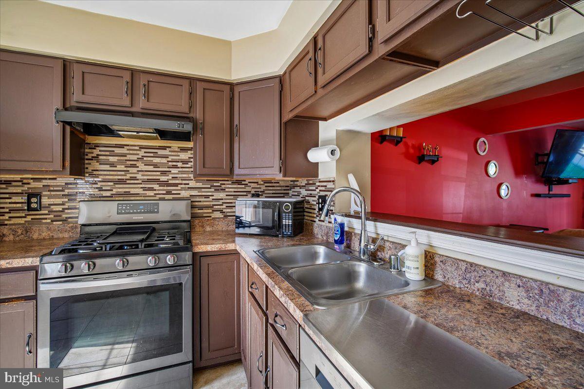 5312 Stoney Meadow Dr Property Photo 13