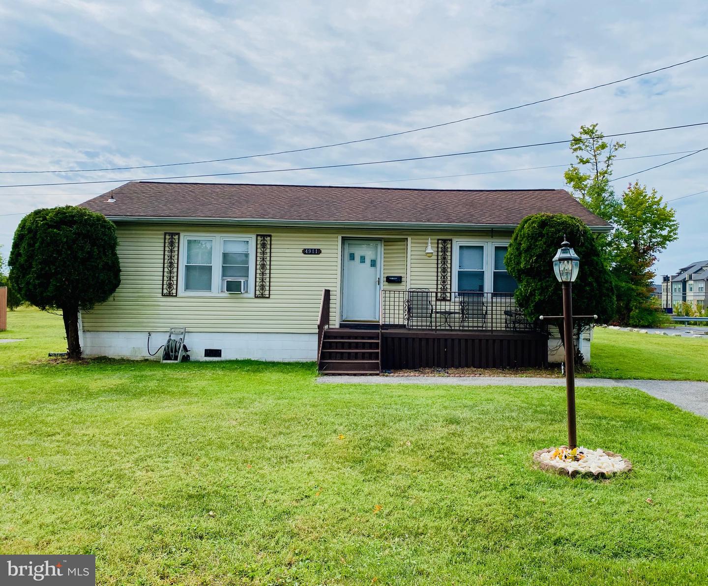4911 LOTTSFORD VISTA RD Property Photo 1