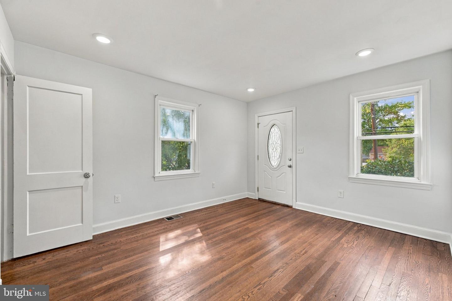 9405 Rhode Island Ave Property Photo 6