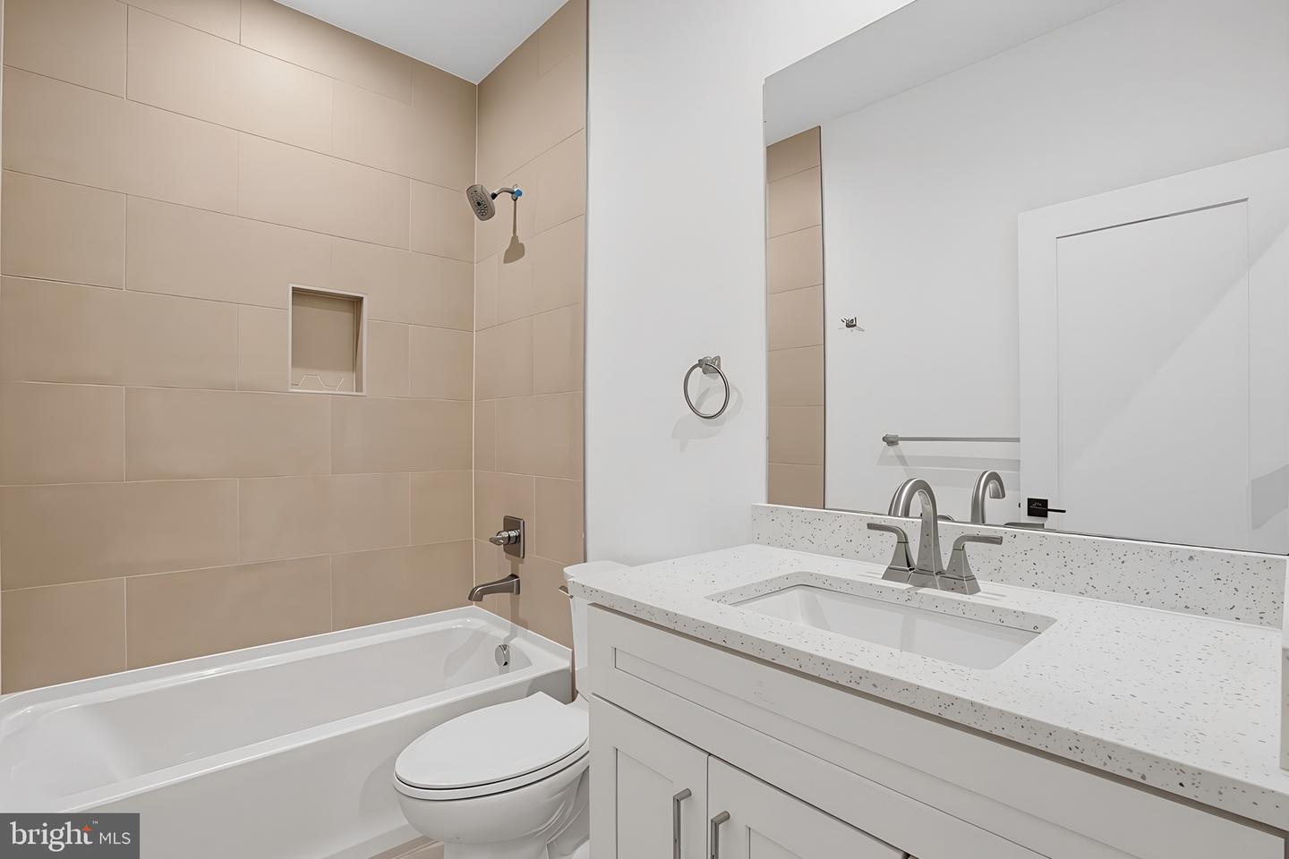 1400 Woodmead Ct Property Photo 12