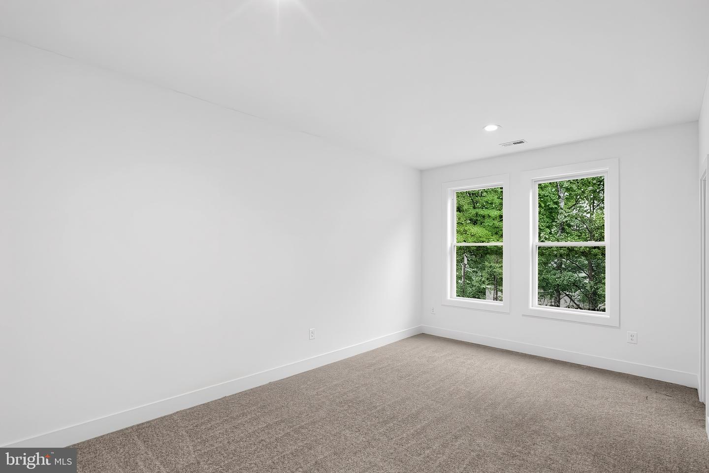 1400 Woodmead Ct Property Photo 20