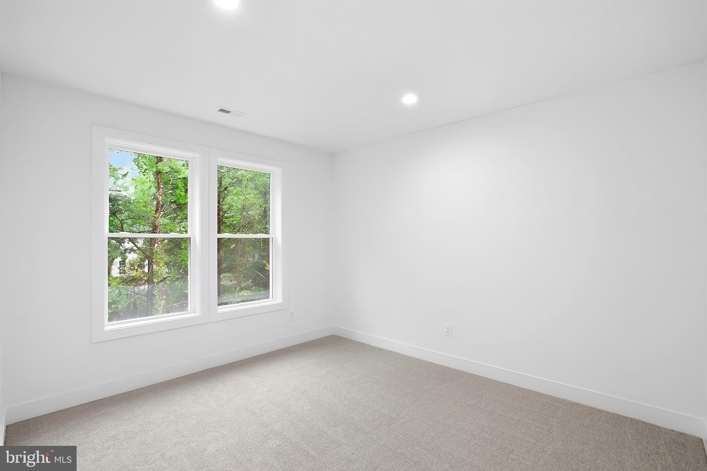 1400 Woodmead Ct Property Photo 21