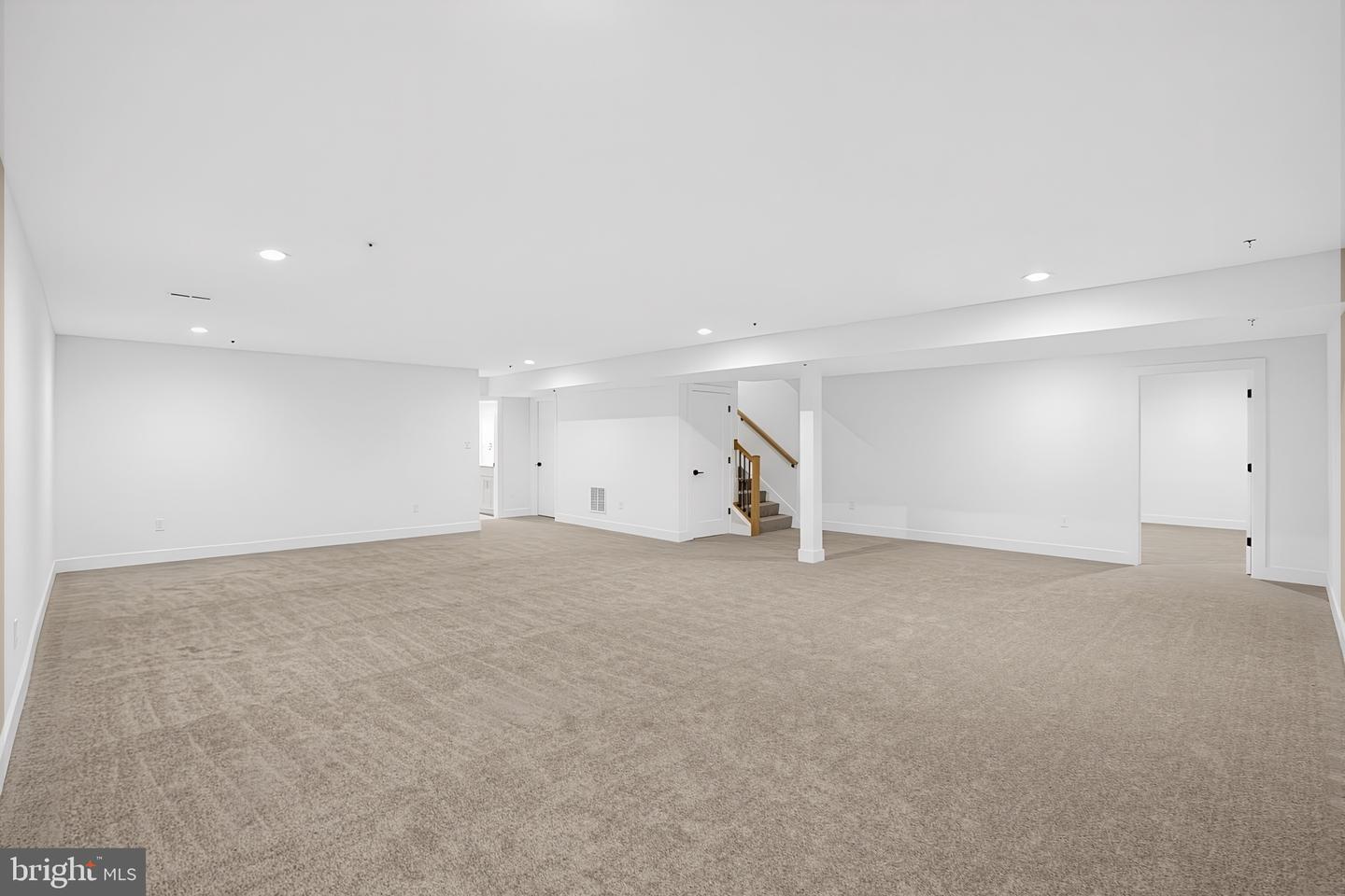 1400 Woodmead Ct Property Photo 25
