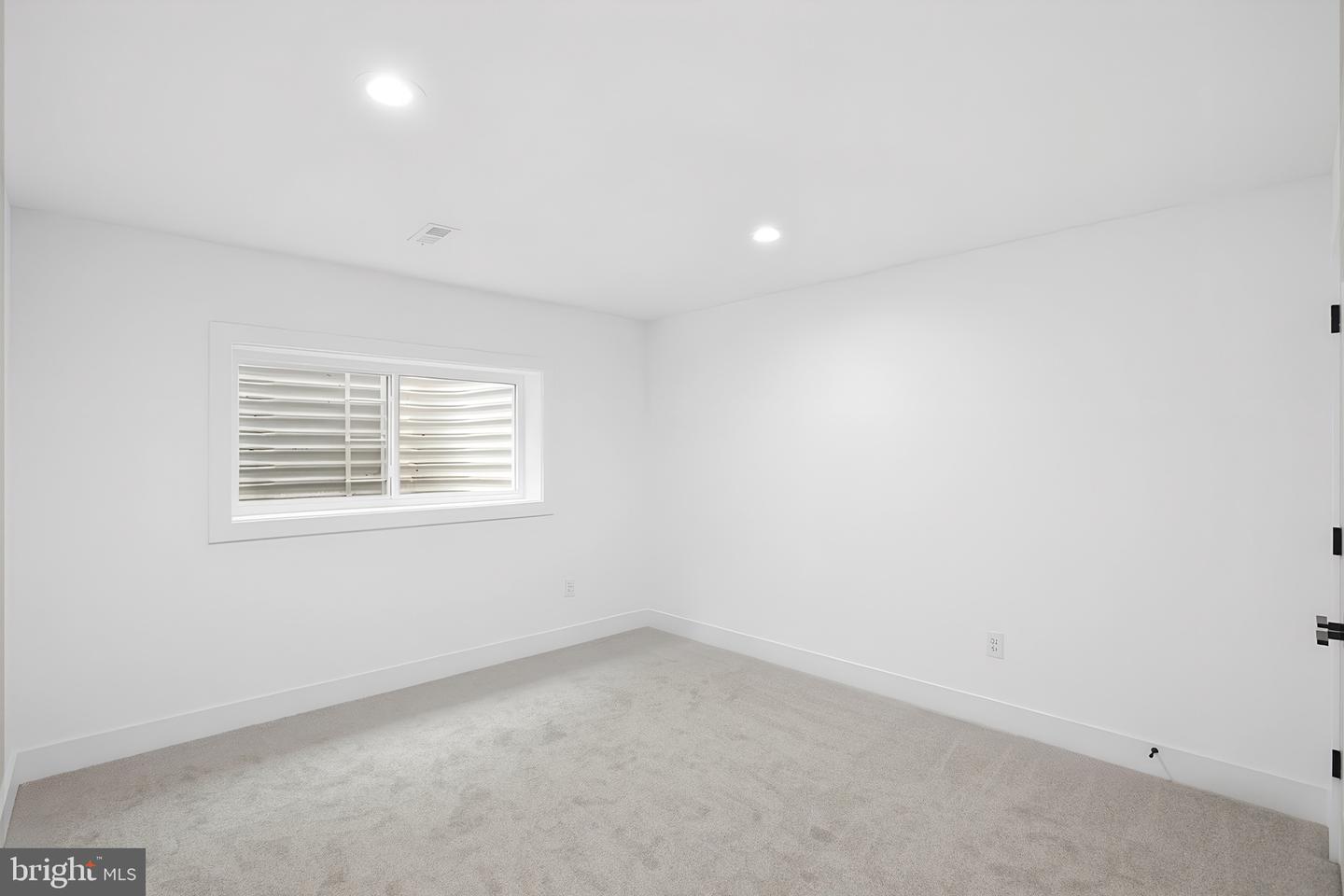 1400 Woodmead Ct Property Photo 27