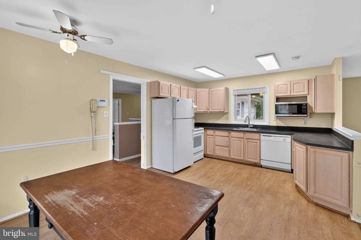 2220 Hallow Ln Property Photo 6