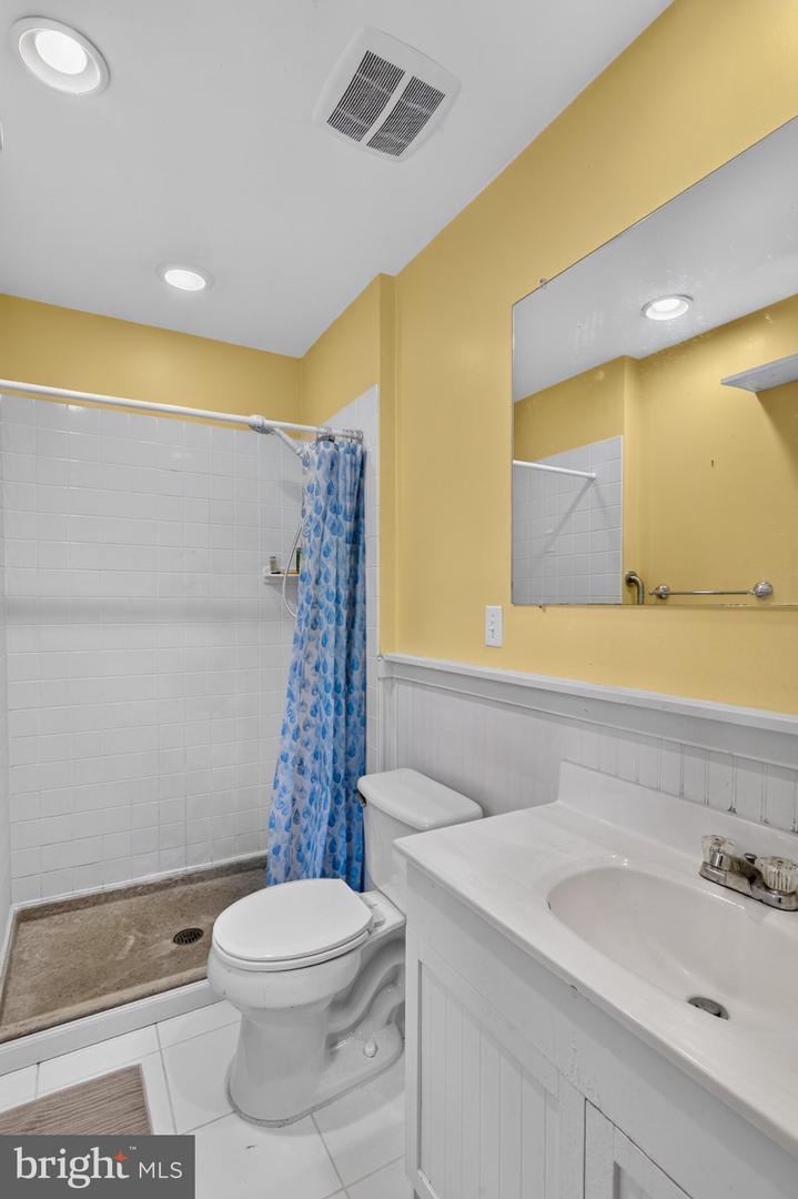 2220 Hallow Ln Property Photo 37