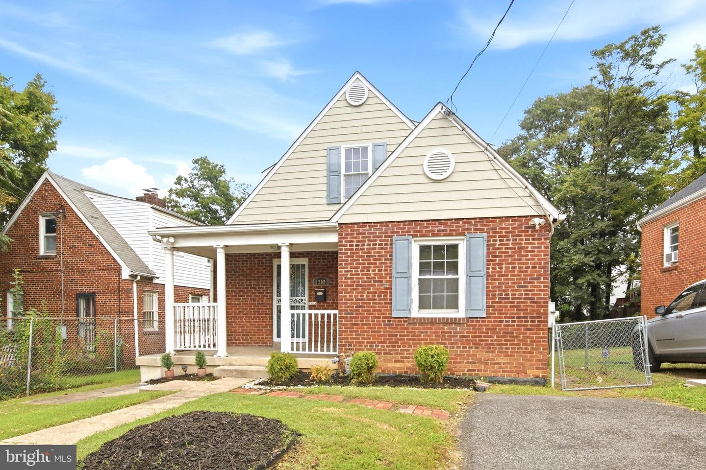 1202 BENNING RD Property Photo 1