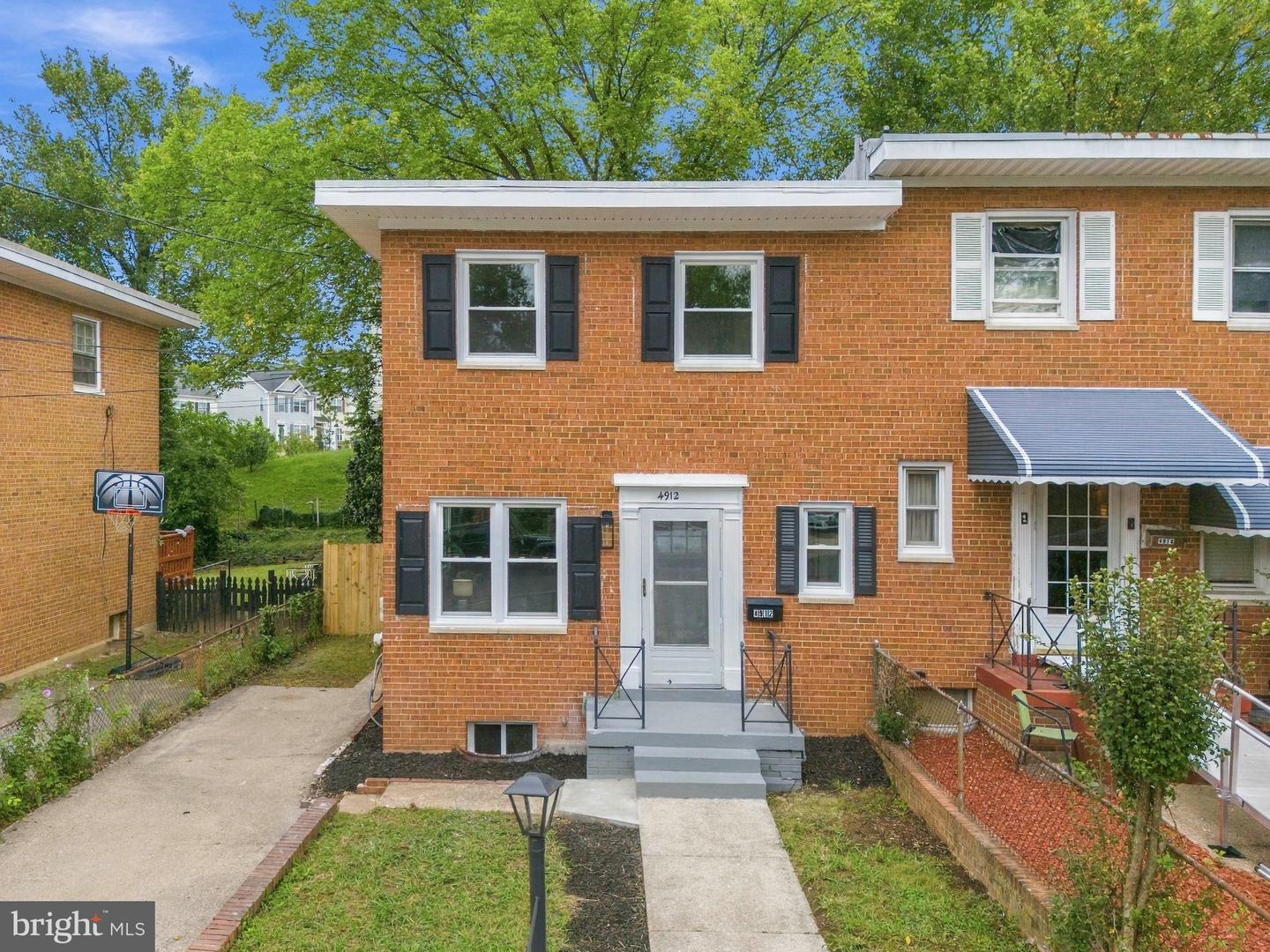 4912 MAURY PL Property Photo 1