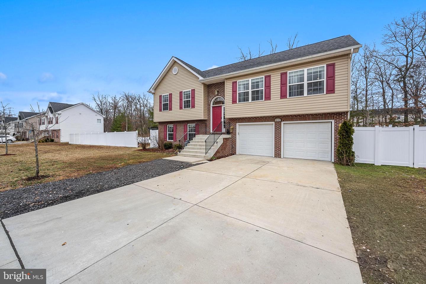 4635 Pendall Dr Property Photo 2