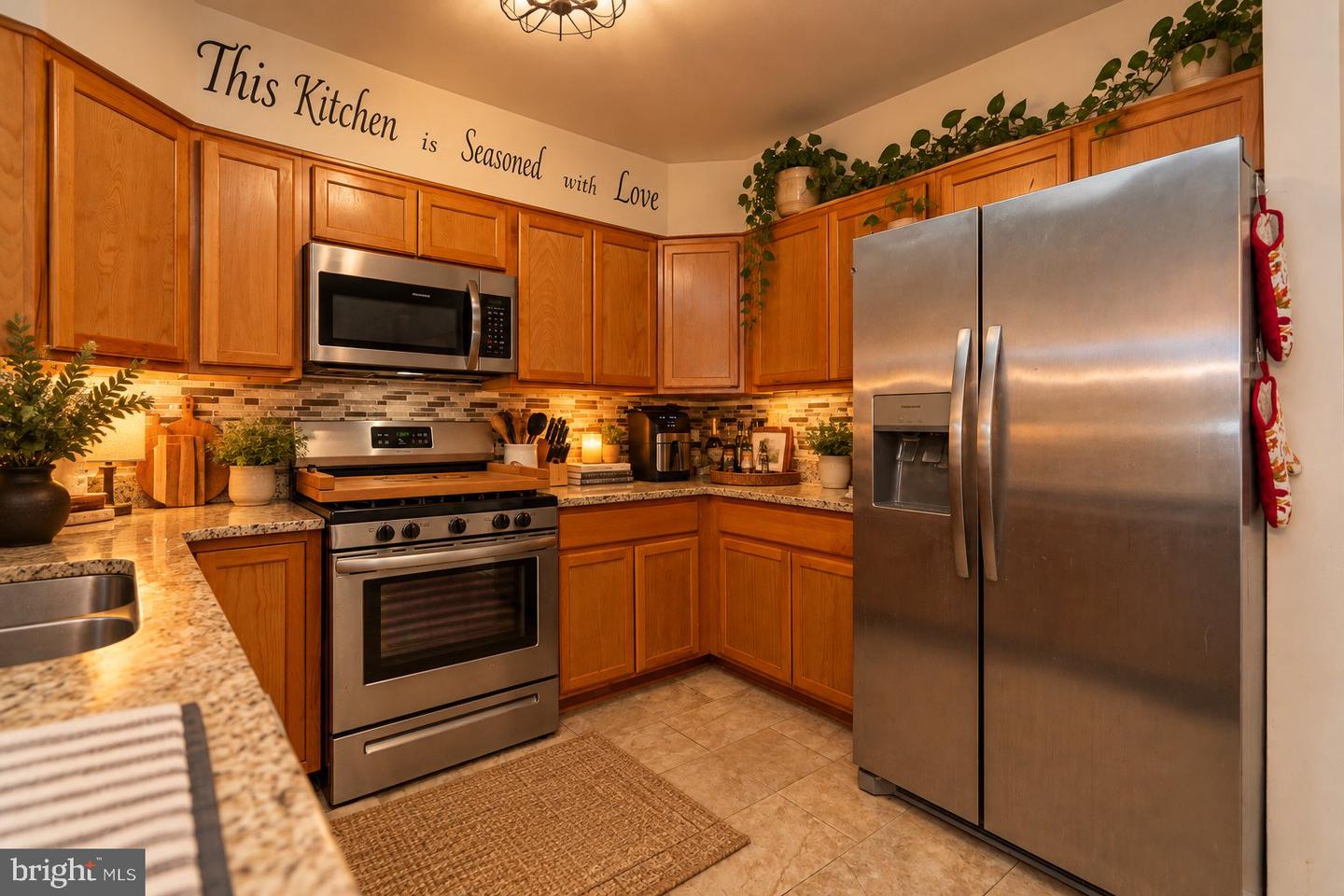 105 COLLEGE STATION DR Property Photo 1