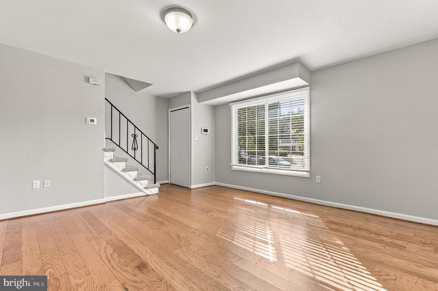 8459 Imperial Dr #4-a Property Photo 6