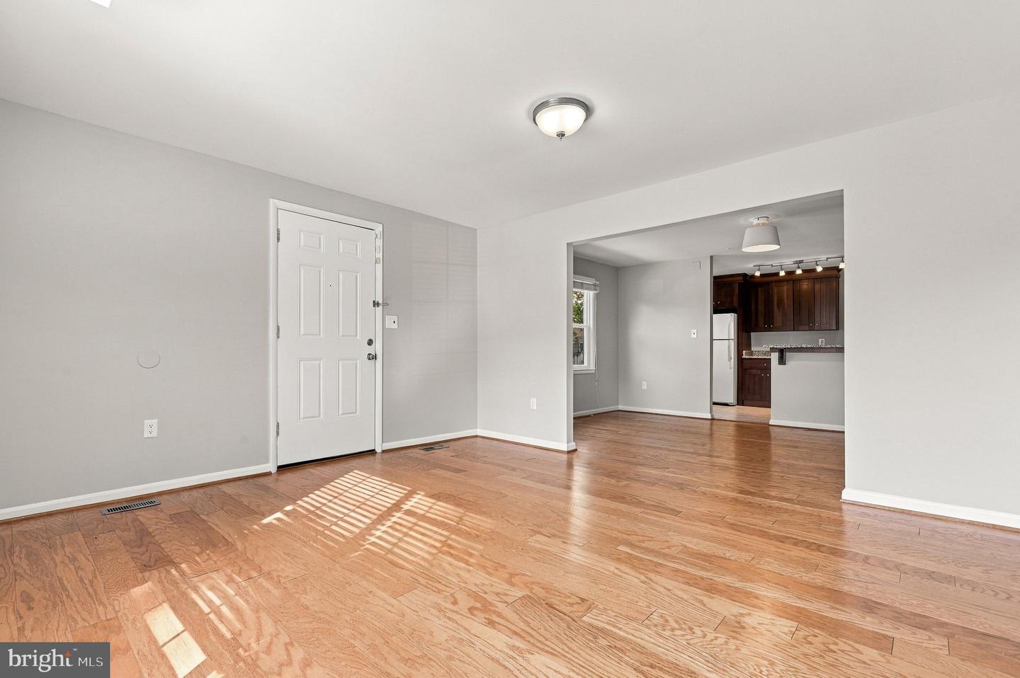 8459 Imperial Dr #4-a Property Photo 8