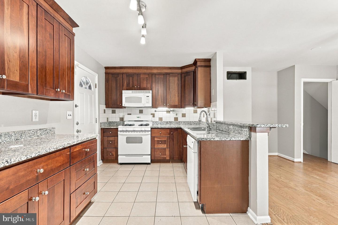 8459 Imperial Dr #4-a Property Photo 14