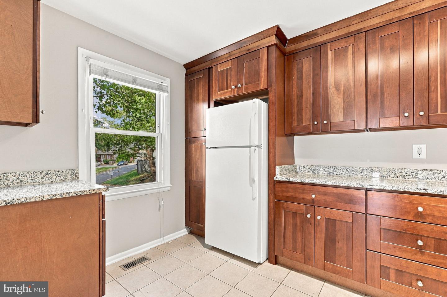 8459 Imperial Dr #4-a Property Photo 17