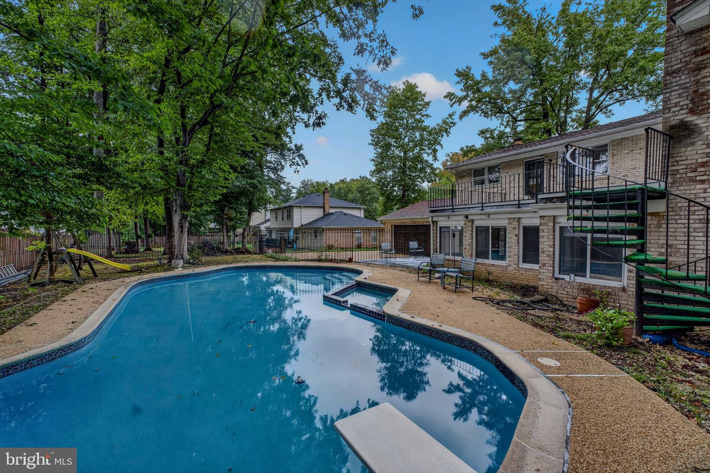 702 Gleneagles Dr Property Photo 4