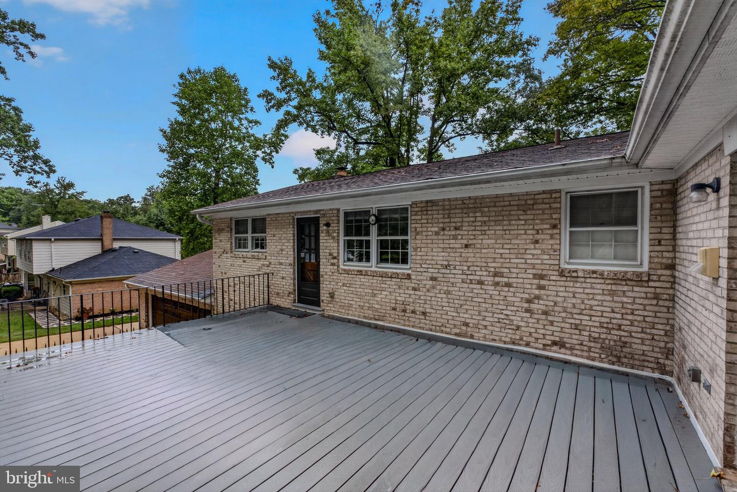 702 Gleneagles Dr Property Photo 5