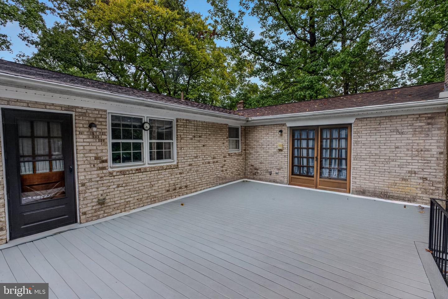 702 Gleneagles Dr Property Photo 8