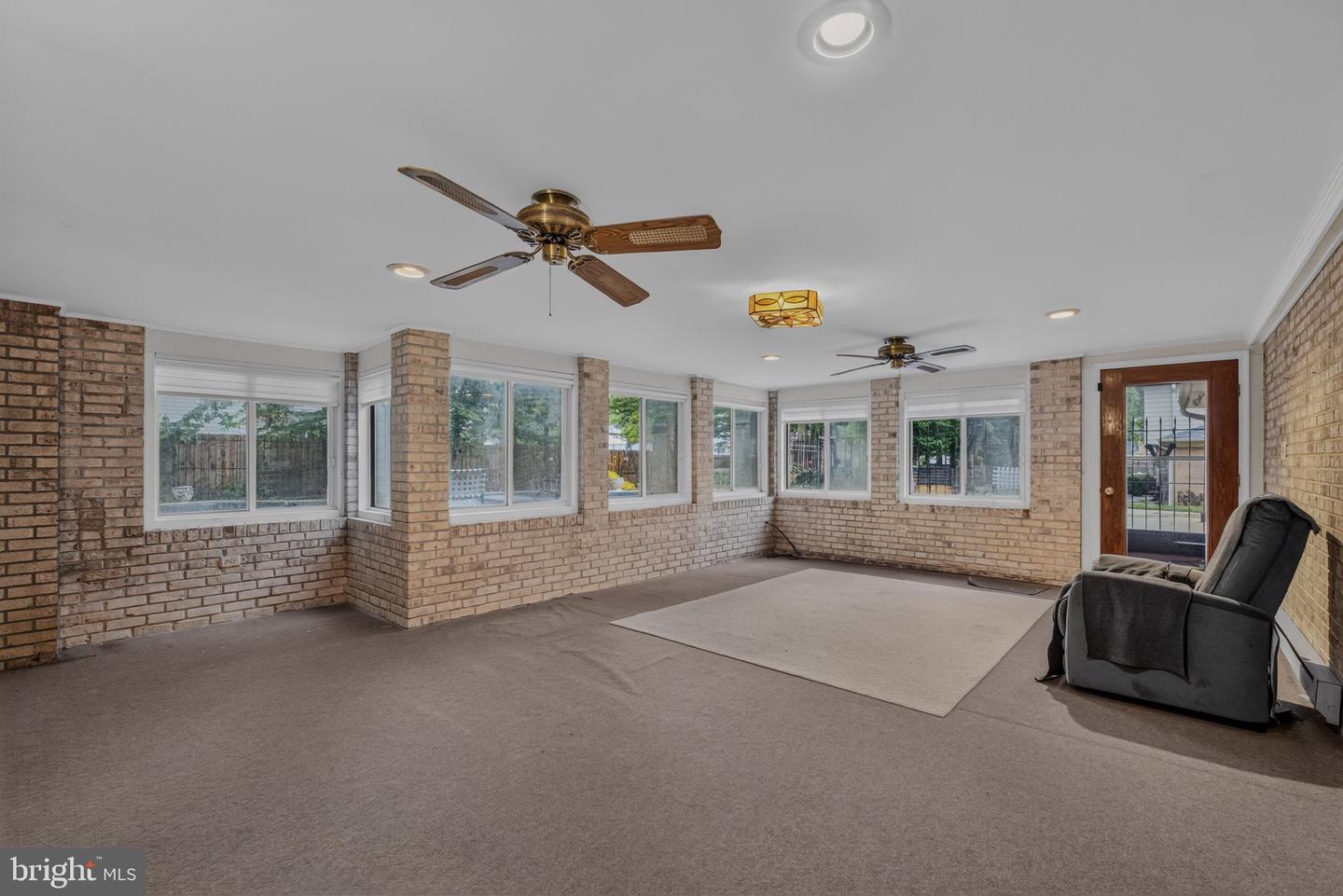 702 Gleneagles Dr Property Photo 32