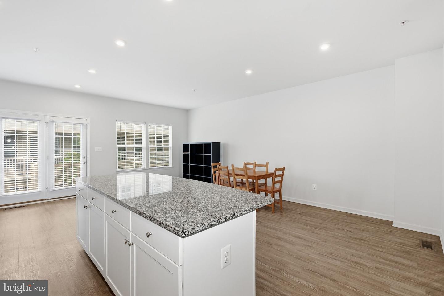 8206 Greenbelt Station Pkwy Property Photo 15