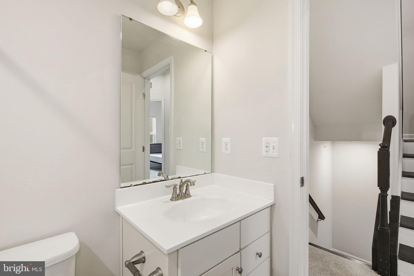 8206 Greenbelt Station Pkwy Property Photo 33
