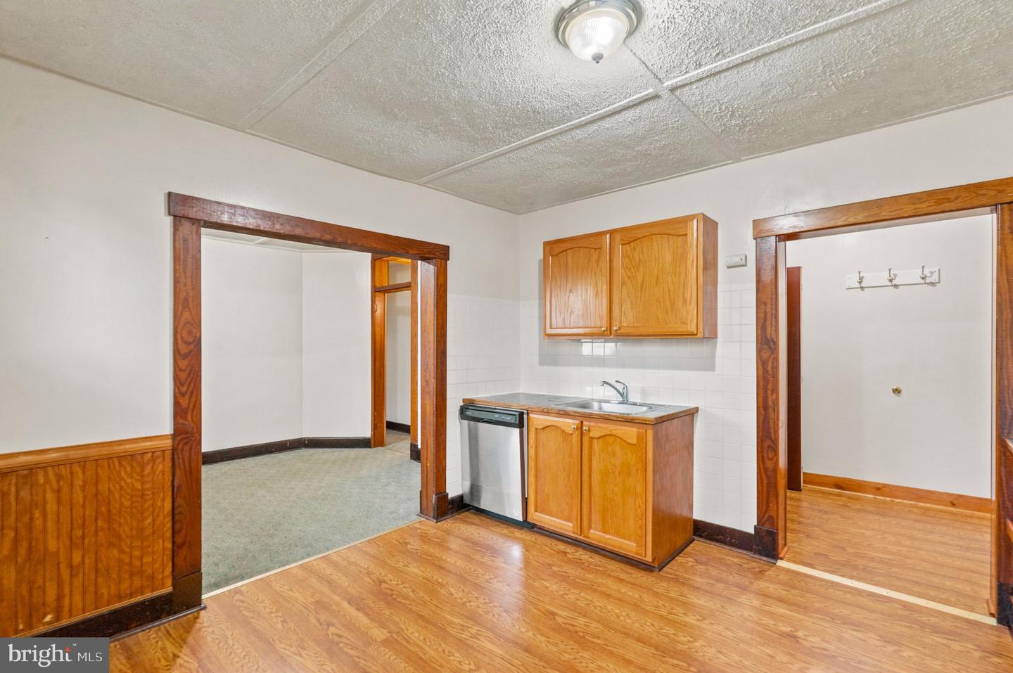 517 Montgomery St Property Photo 8